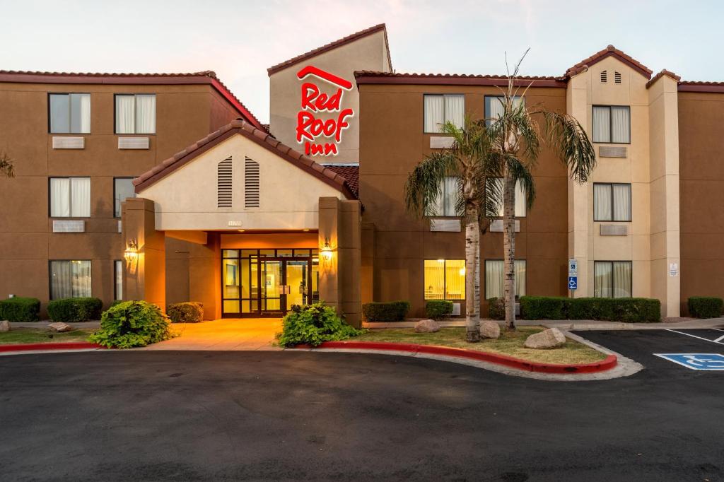 Red Roof Inn Phoenix North - Bell Road Main image 1