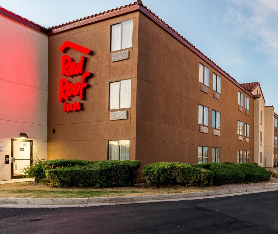 Red Roof Inn Phoenix North - Bell Road Main image 2